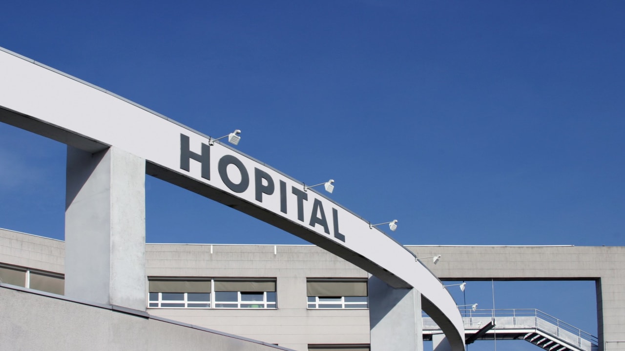 Hôpitaux : 2 000 lits d'hospitalisation complète fermés en 2024, sur fond de « virage ambulatoire »