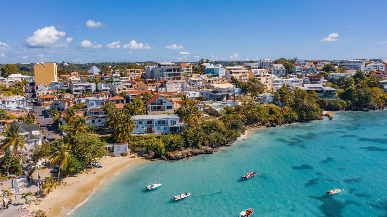 Le Gosier, Baie-Mahault, Vieux-Fort... Le top 10 de l'impôt sur le revenu en Guadeloupe