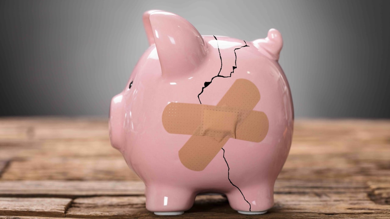 Confiance des ménages : les Français veulent épargner et éviter les grosses dépenses