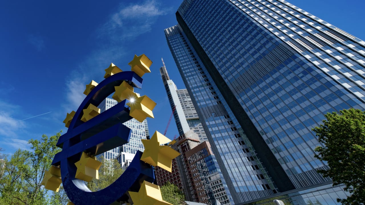 La BCE maintient pour la troisième fois d'affilée son principal taux directeur à 2%