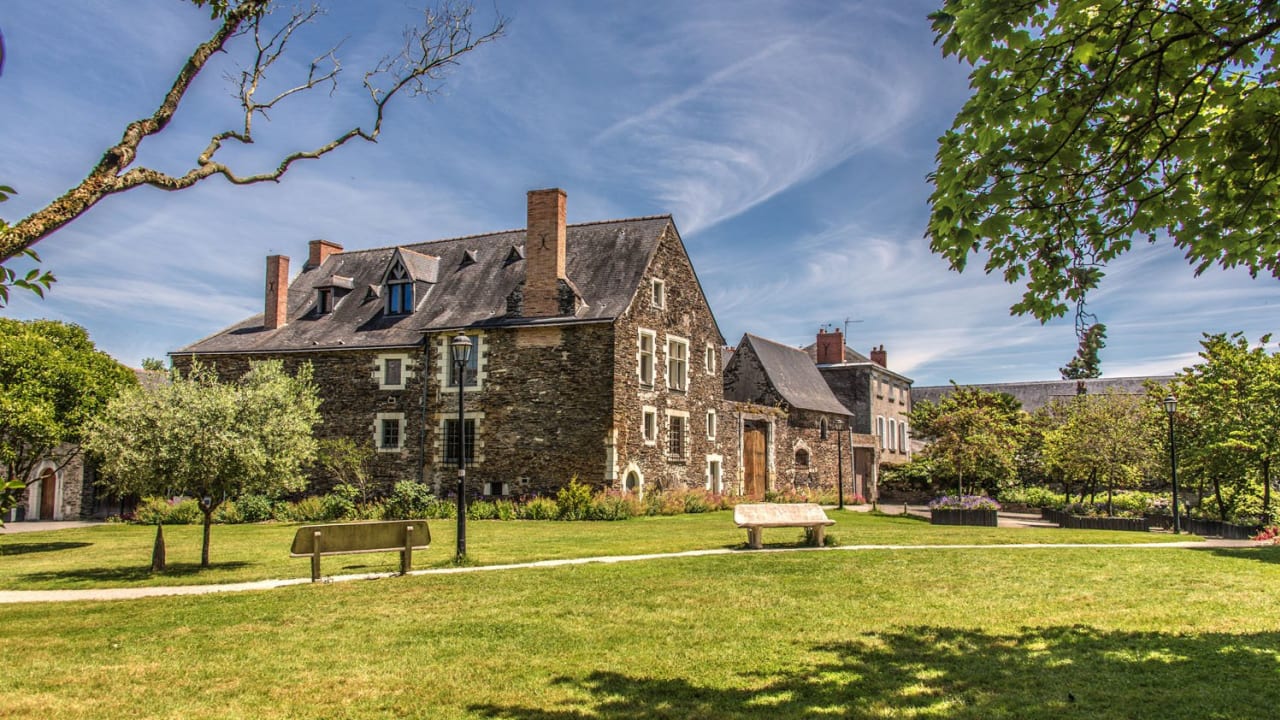 Immobilier à Angers : légère baisse des prix en décembre 2025