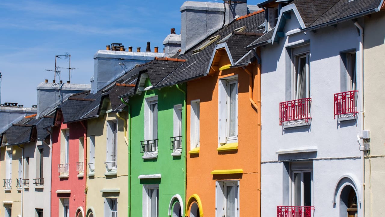 Marché immobilier à Brest : hausse modérée des prix d'achat, stabilité des loyers en octobre 2025