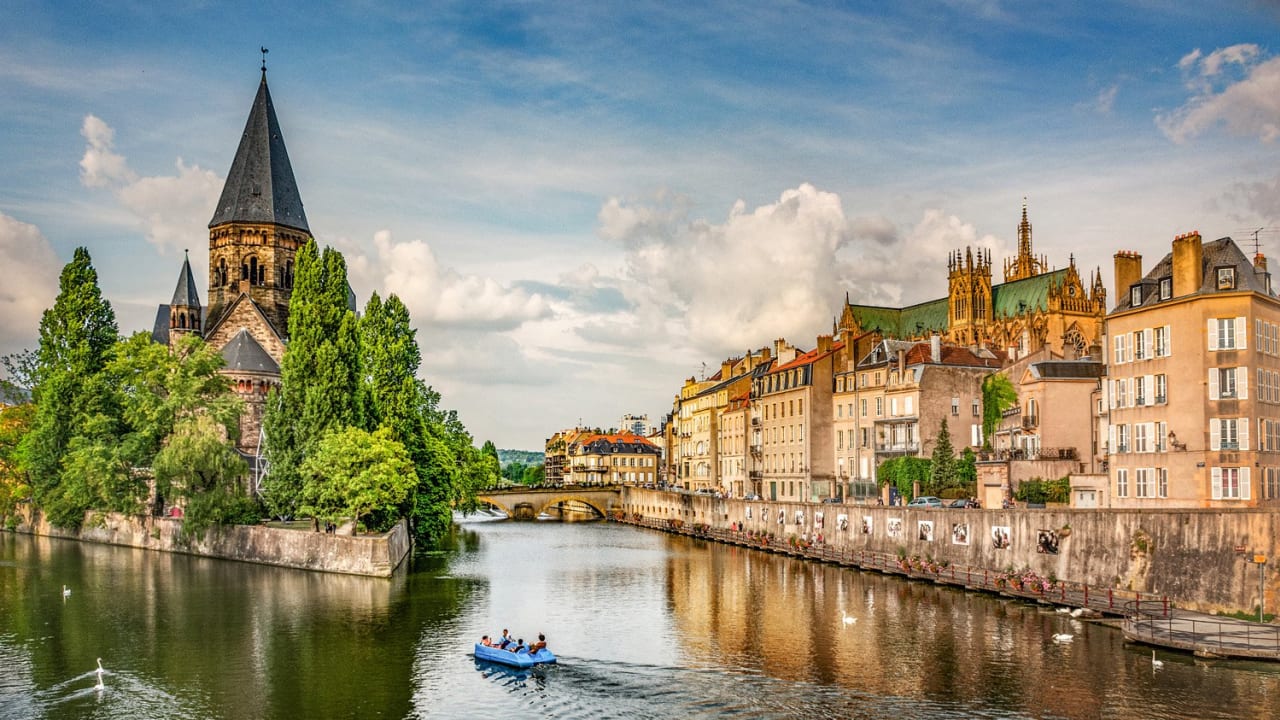 Marché immobilier à Metz : hausse modérée des prix d'achat et de location en octobre 2025