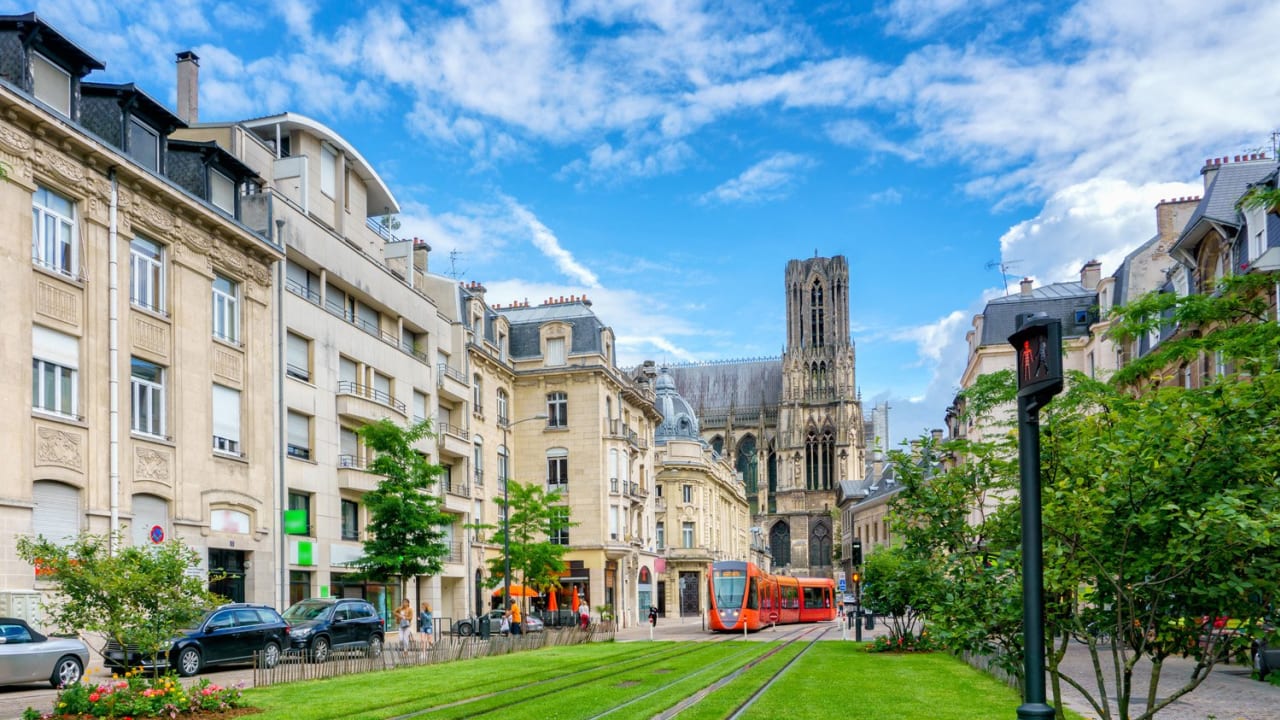 Immobilier à Reims : 4 chiffres sur les prix à l'achat et à la location en février