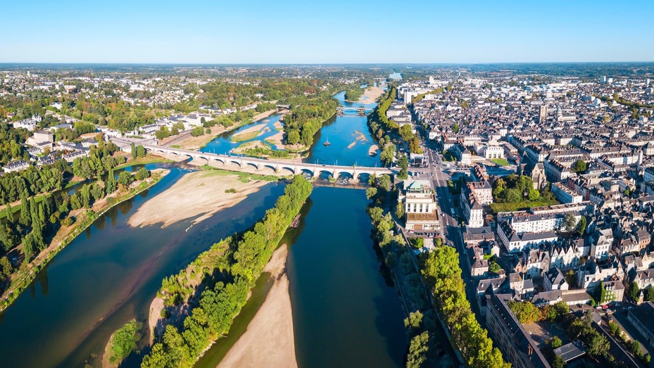 Immobilier à Tours : découvrez les prix d'achat et à la location en février
