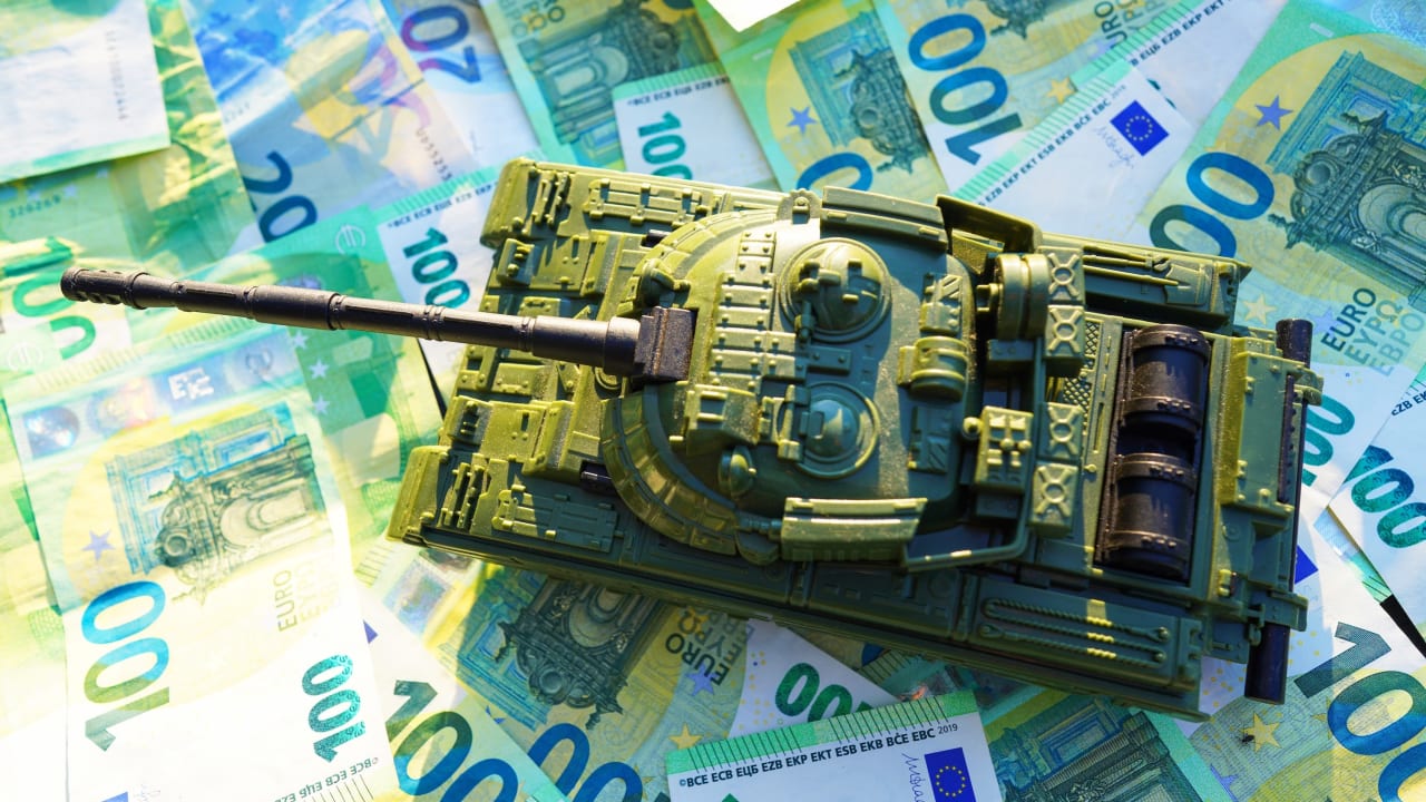 Des banques françaises mettent à jour leurs critères pour financer la défense