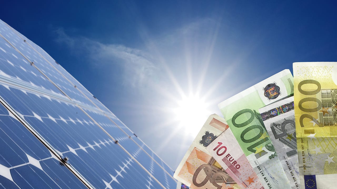 Photovoltaïque : Hello Watt propose de racheter le surplus d'électricité à 4 centimes par kWh