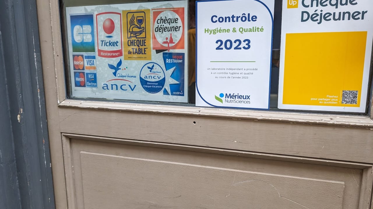 Les députés contre une cotisation patronale sur les tickets-restaurants