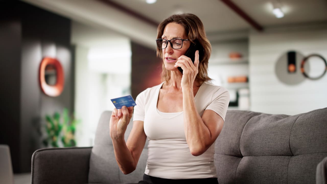 Carte bancaire : fournir ses numéros par téléphone ne signifie pas consentir à un paiement immédiat