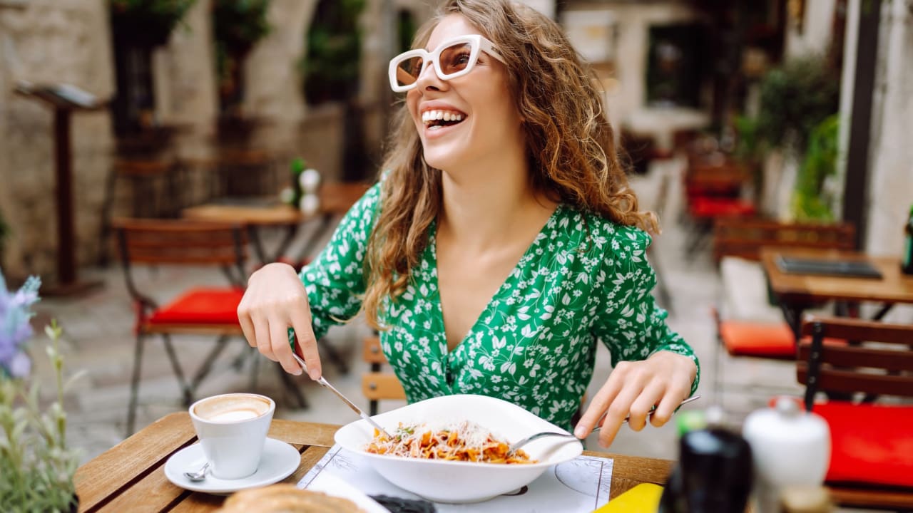 Caisse d'Epargne Côte d'Azur : les frais à connaître pour utiliser votre carte bancaire à l'étranger
