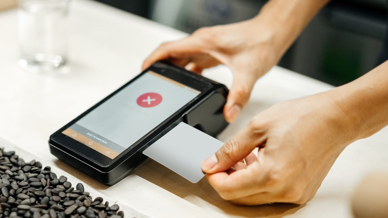 Panne Revolut : voici une solution simple pour éviter de se retrouver incapable de payer par carte