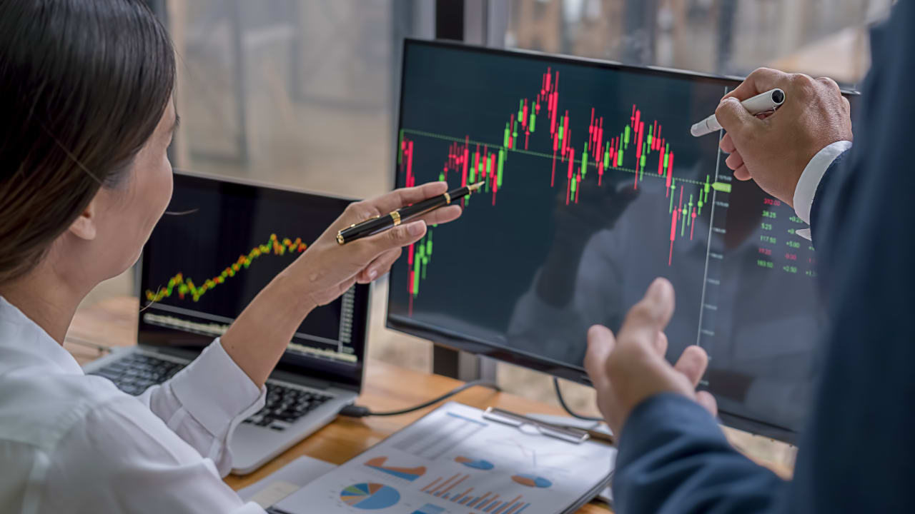 Le CAC 40 recule, Amazon s'envole... Le journal de la Bourse du 31 octobre 2025