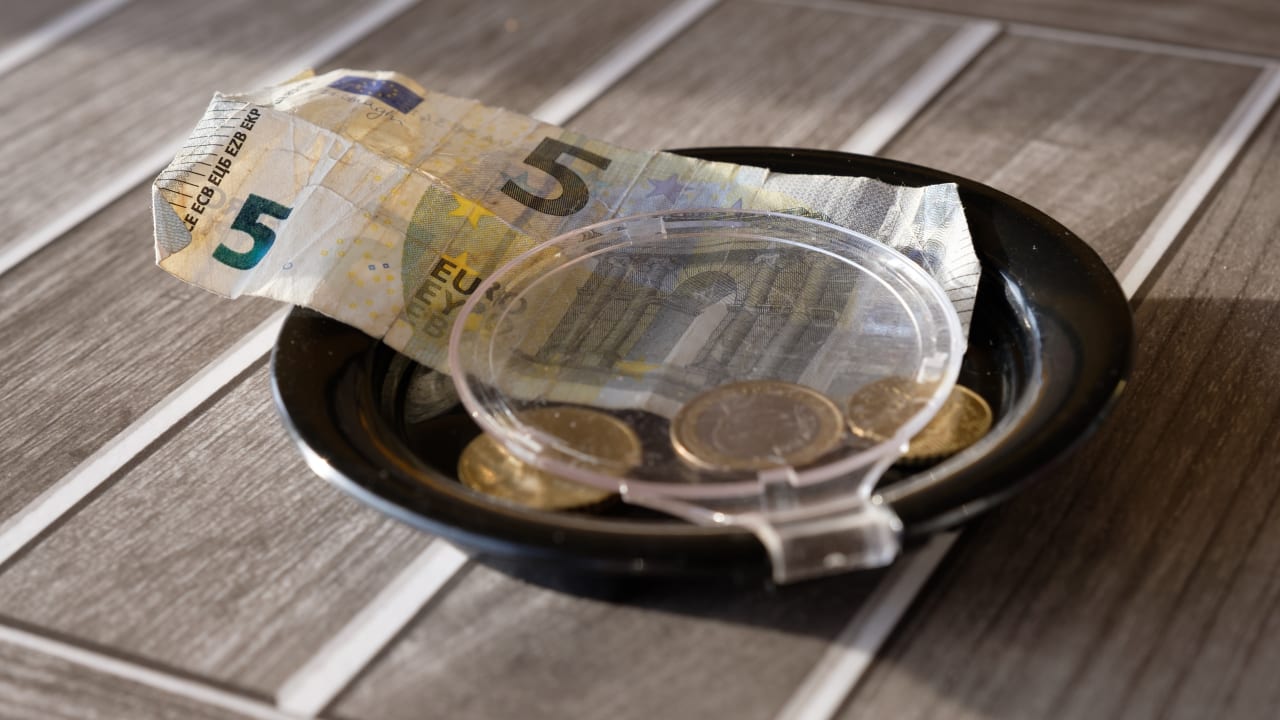 Pourquoi les pourboires par carte bancaire seront toujours exonérés d'impôts après le 31 décembre