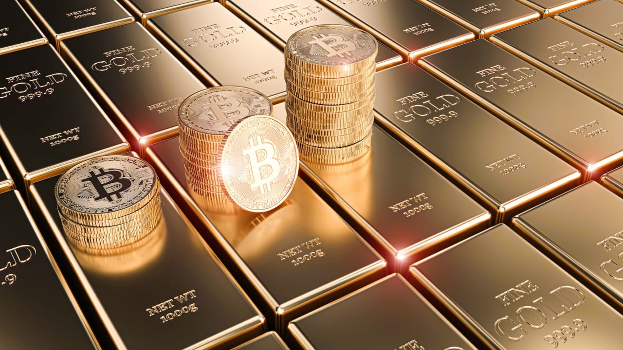 Or, argent, bitcoin... Faut-il encore miser sur ces placements alternatifs dont les cours sont au sommet ?