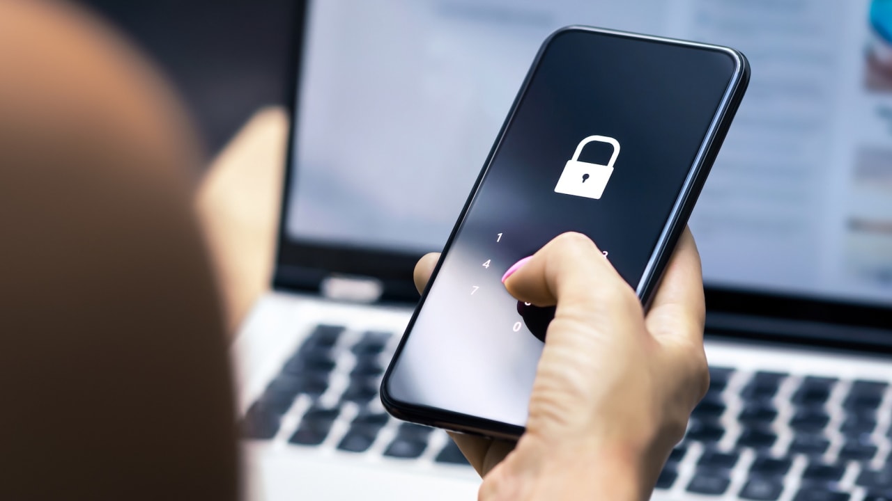 Impôts 2026 : « Peut-on recevoir le code de connexion par SMS plutôt que par mail ? »