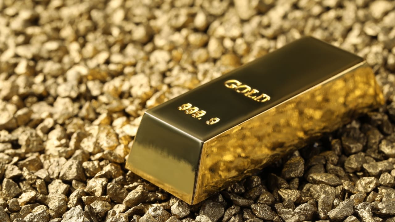 L'or perd de son éclat : faut-il profiter de la baisse ou rester à l'écart ?