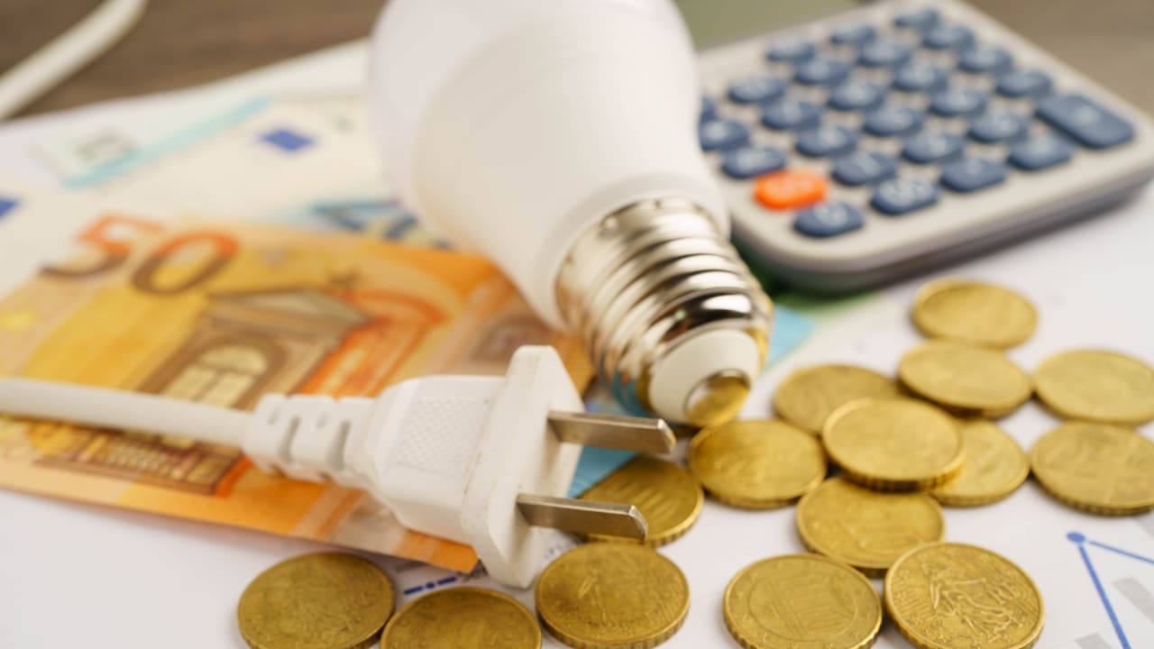 Tarif réglementé EDF : base, heures creuses et Tempo, les nouveaux prix selon votre option