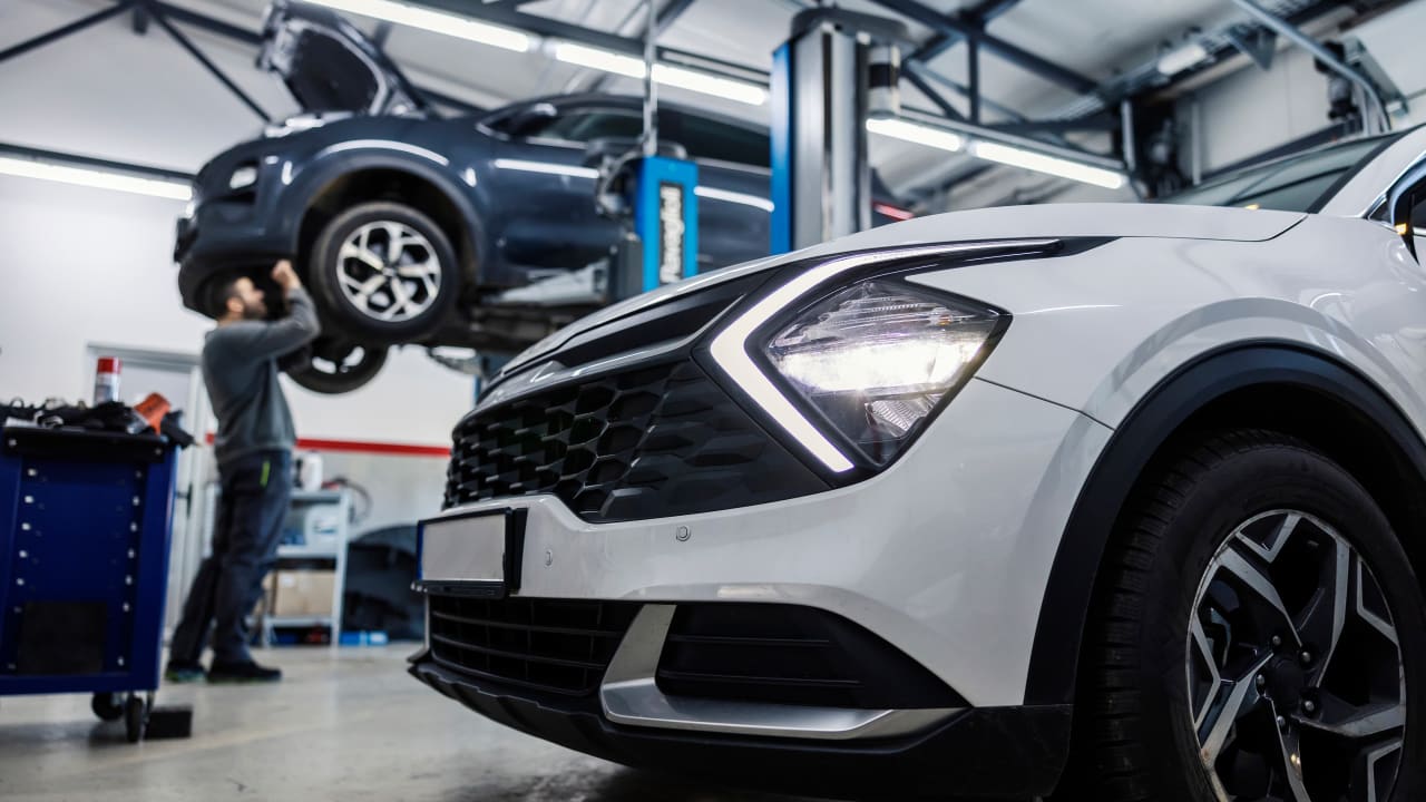 Comment l'inflation des coûts de réparation fait grimper les prix de votre assurance auto