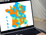 Carte de France color&eacute;e affich&eacute;e sur un &eacute;cran d?ordinateur.