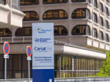 B&acirc;timent administratif de la s&eacute;curit&eacute; sociale, Hauts-de-France, panneaux d'interdiction. carsat