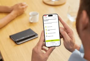 La souscription 100% en ligne sur smartphone chez monabanq