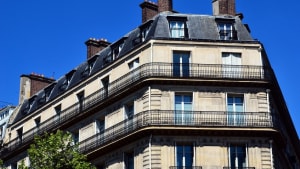 Un immeuble haussmanien à Paris