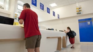 Un guichet de La Banque Postale