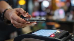 Paiement mobile : Transaction sans contact sur smartphone