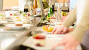 Dessert � la caf�t�ria en libre-service