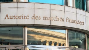 Façade du siège de l'Autorité des Marchés Financiers (AMF) à Paris.