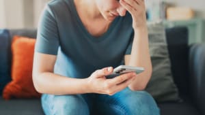 Une attaque de phishing d�tect�e sur t�l�phone portable