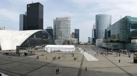 Le parvis de la Dfense