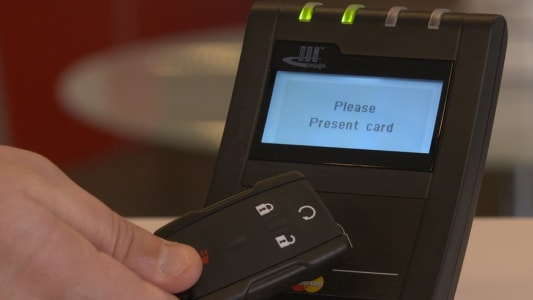 Paiement sans contact avec clé de voiture