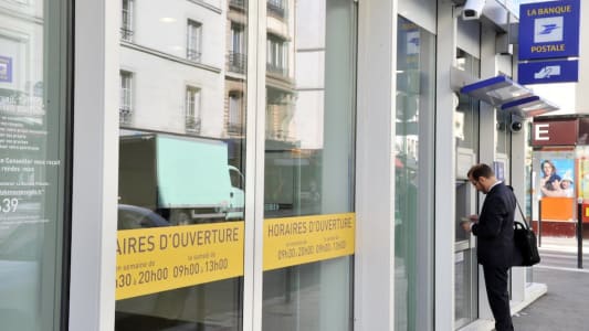 Un DAB de la Banque Postale