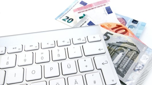 Clavier d'ordinateur et euros