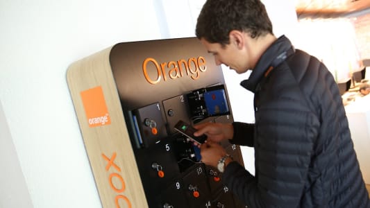 Orange Wifi Caf  Cannes