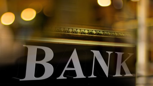 Inscription bank sur une faade