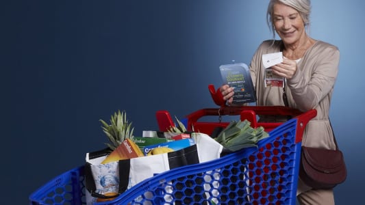 Cliente de Carrefour dcouvrant C-zam