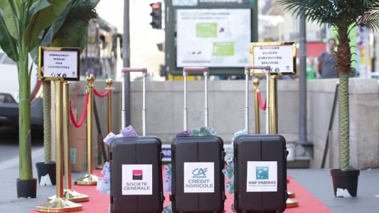 Mise en scène organisée par Oxfam, le 27 mars 2017 à Paris