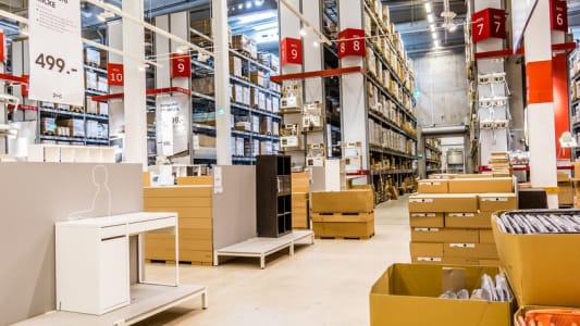 Traves d'un entrept Ikea