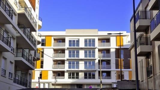 Un immeuble neuf