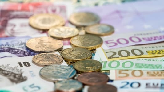Billets et pices en euros et en livres sterling