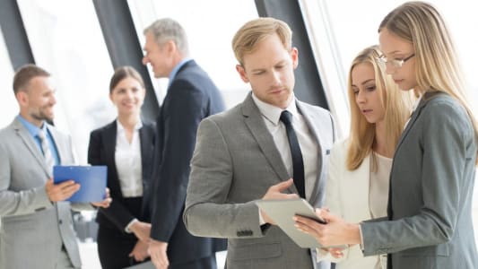 discussion et débat