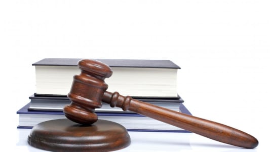 Marteau et livres de justice