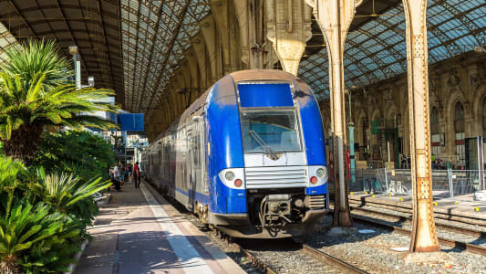 TER en gare de Nice