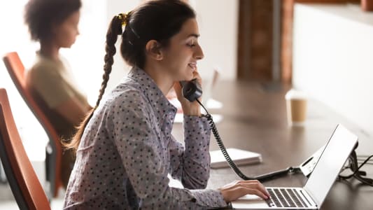 Conseiller au téléphone