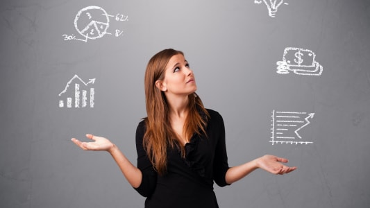 Une femme qui hsite pour ses finances