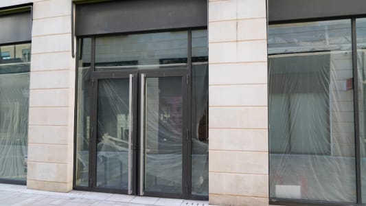 agence bancaire ferme