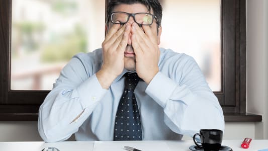 Un investisseur perd en bourse