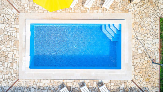 vue aérienne piscine